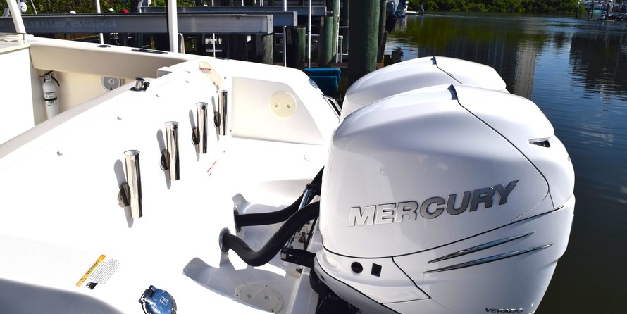 Boston Whaler 270 Vantage