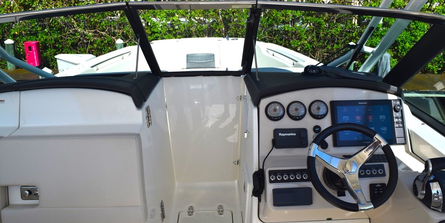 Boston Whaler 270 Vantage