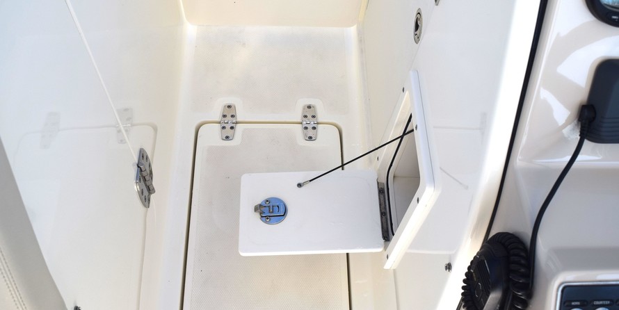 Boston Whaler 270 Vantage