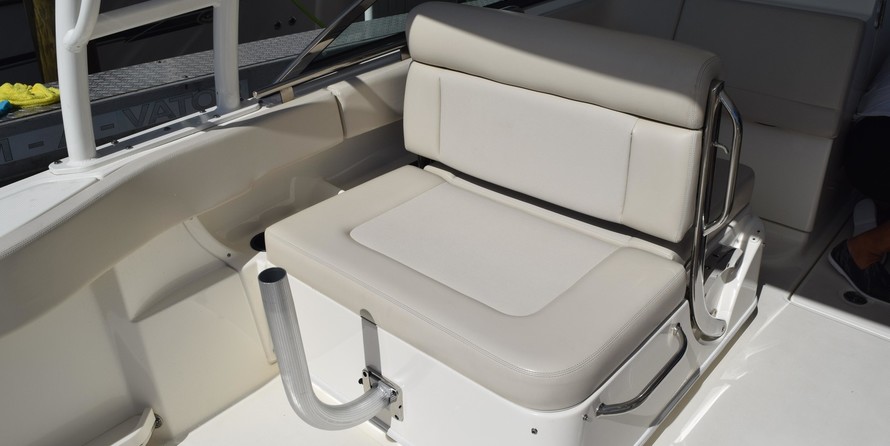 Boston Whaler 270 Vantage