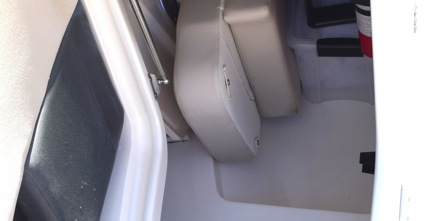 Boston Whaler 270 Vantage