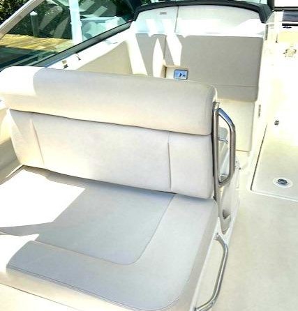 Boston Whaler 270 Vantage