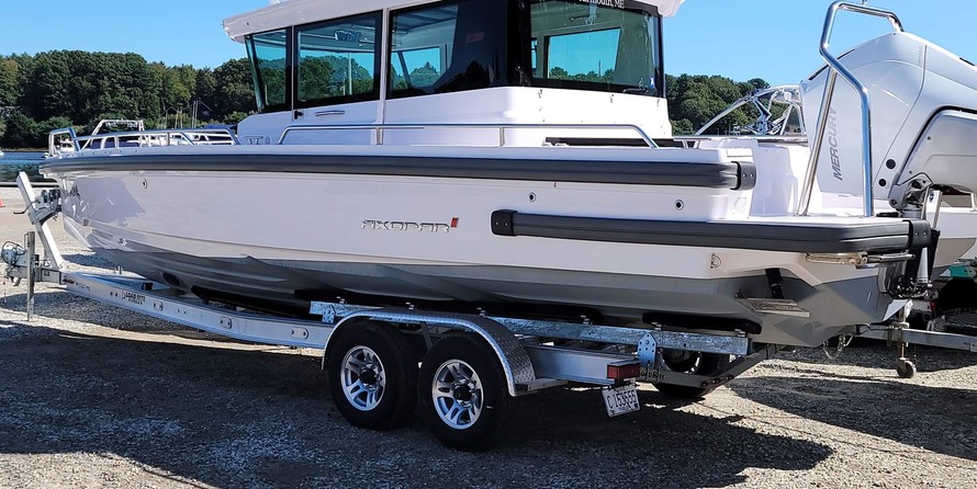 Axopar 28 Cabin
