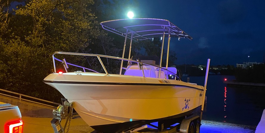 Angler Pro Boats 2900 center console