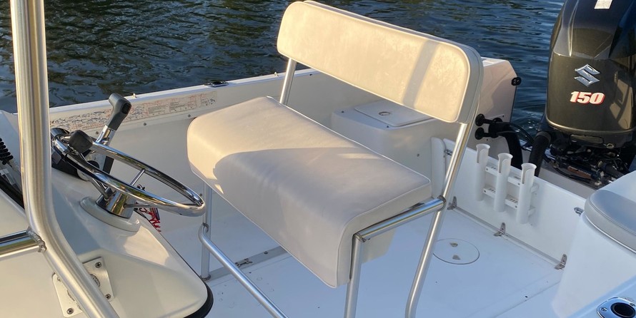 Angler Pro Boats 2900 center console