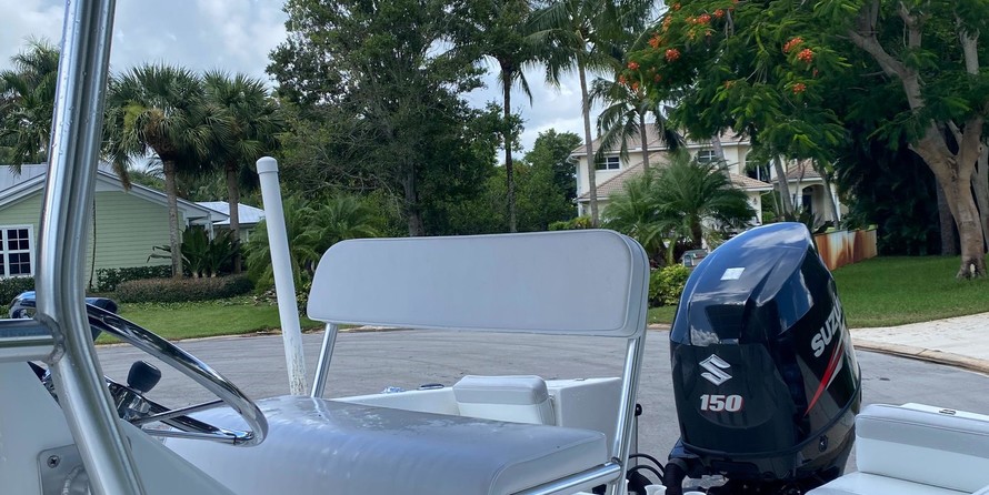 Angler Pro Boats 2900 center console