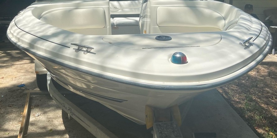 Sea ray 260 bow rider select