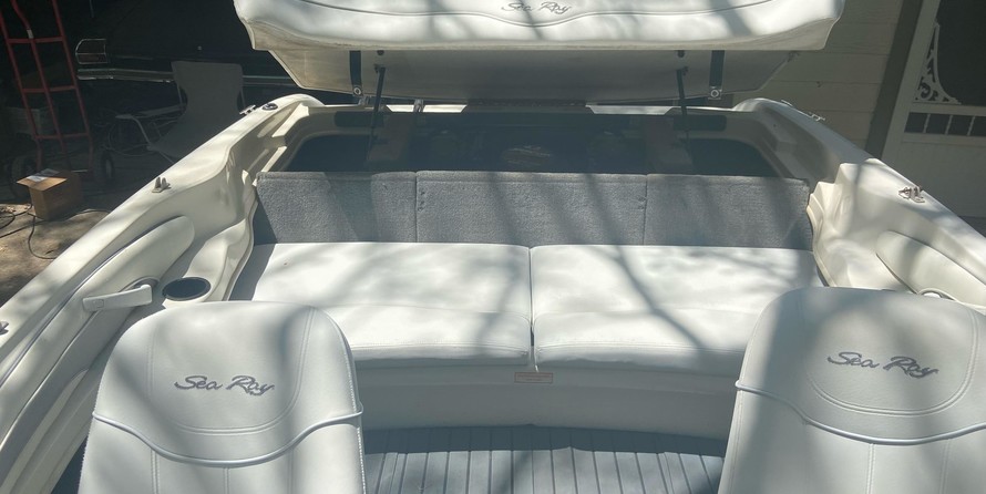 Sea ray 260 bow rider select