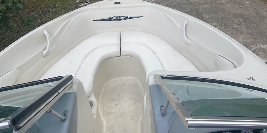 Sea ray 260 bow rider select