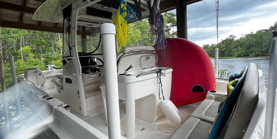 Boston Whaler 270 Dauntless
