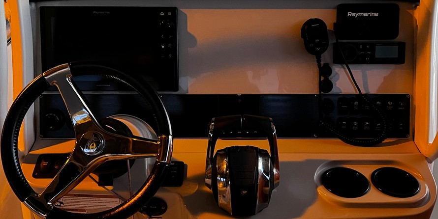 Boston Whaler 270 Dauntless