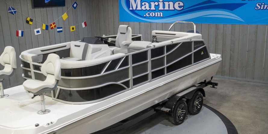 Hurricane fundeck 232