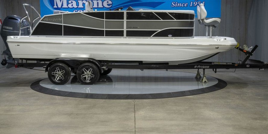 Hurricane fundeck 232