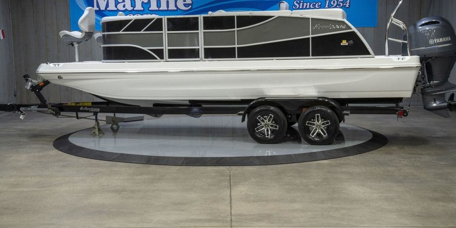 Hurricane fundeck 232