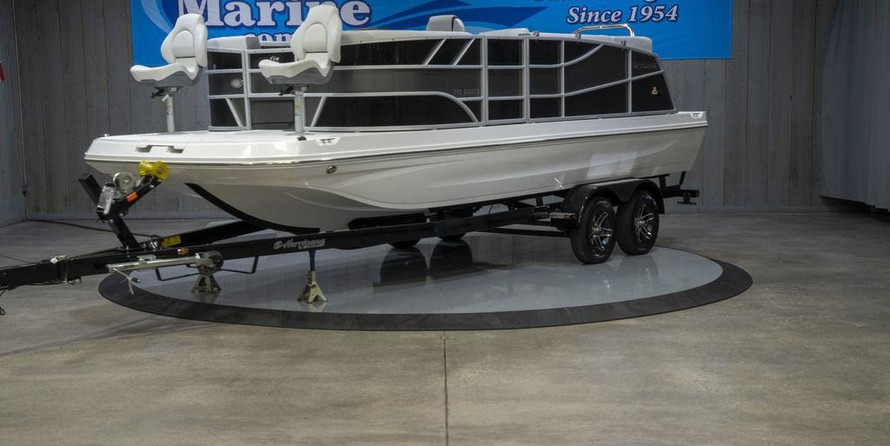 Hurricane fundeck 232