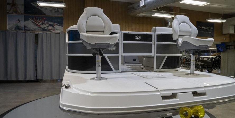 Hurricane fundeck 232