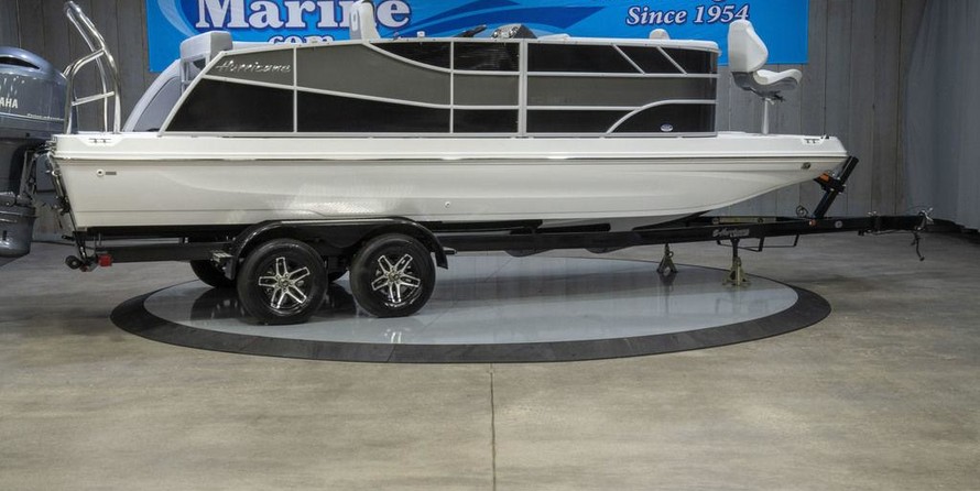 Hurricane fundeck 232