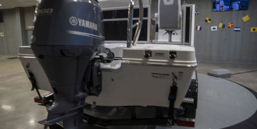 Hurricane fundeck 232