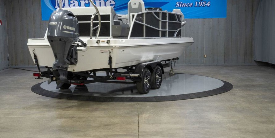 Hurricane fundeck 232