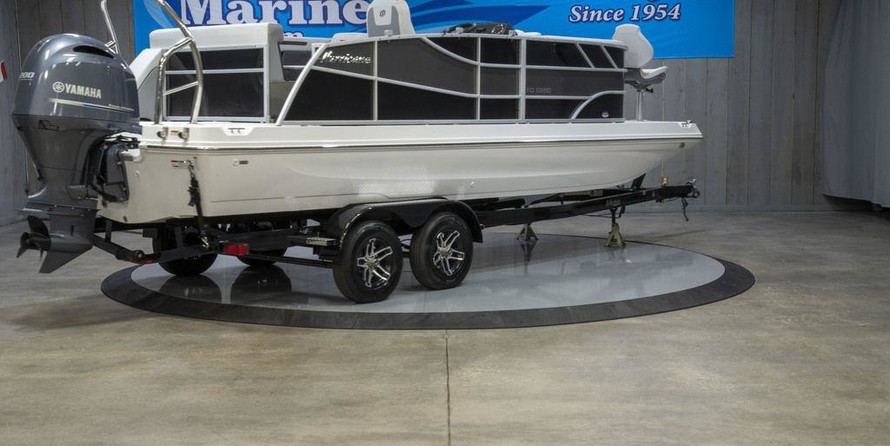 Hurricane fundeck 232