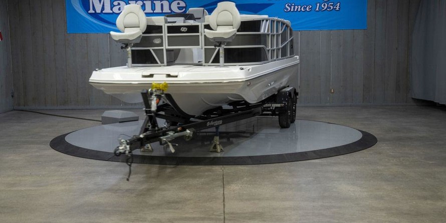 Hurricane fundeck 232