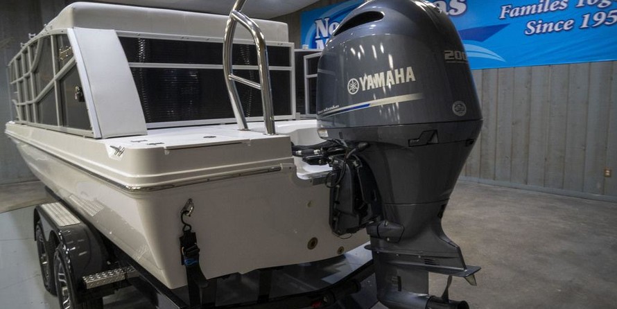 Hurricane fundeck 232