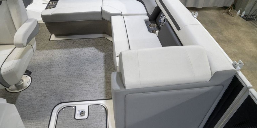 Hurricane fundeck 232