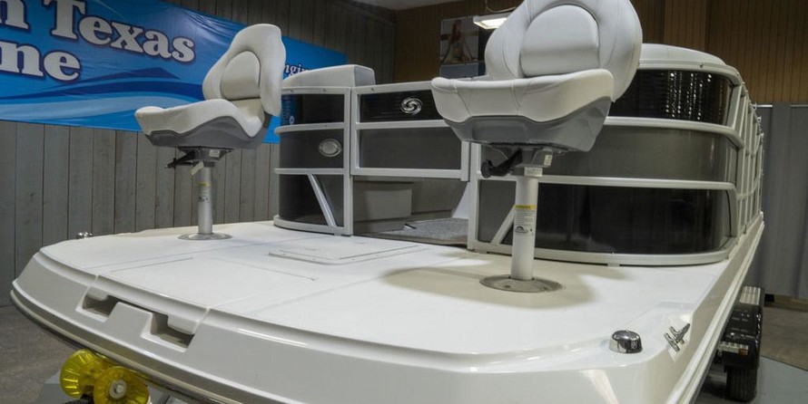 Hurricane fundeck 232