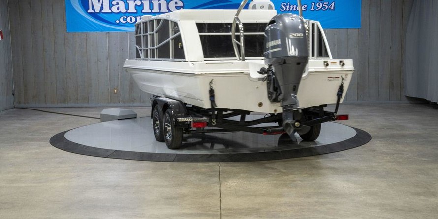 Hurricane fundeck 232