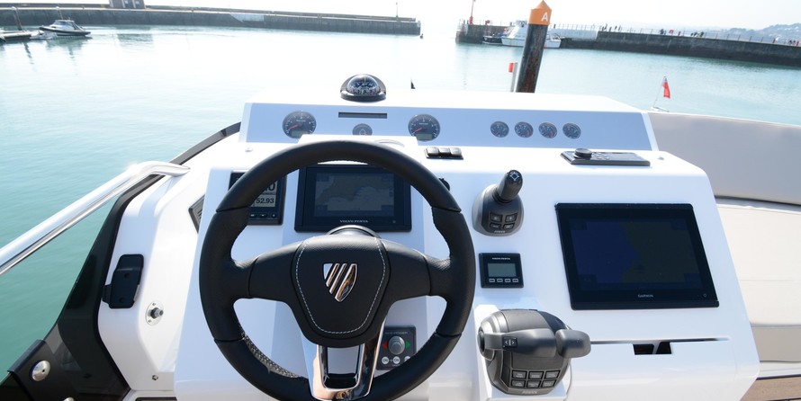 Fairline 50 Squadron