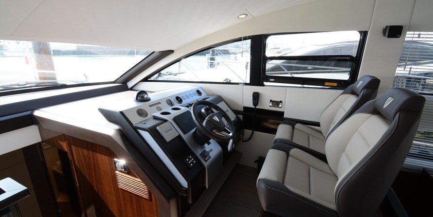 Fairline 50 Squadron