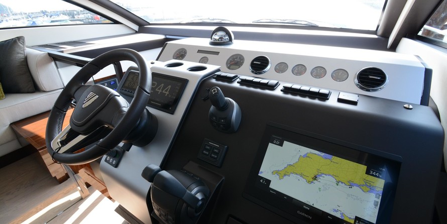 Fairline 50 Squadron