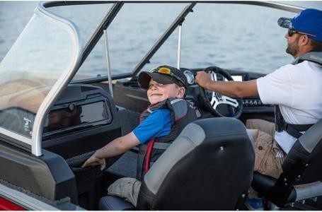 Crestliner 1650 Fish Hawk