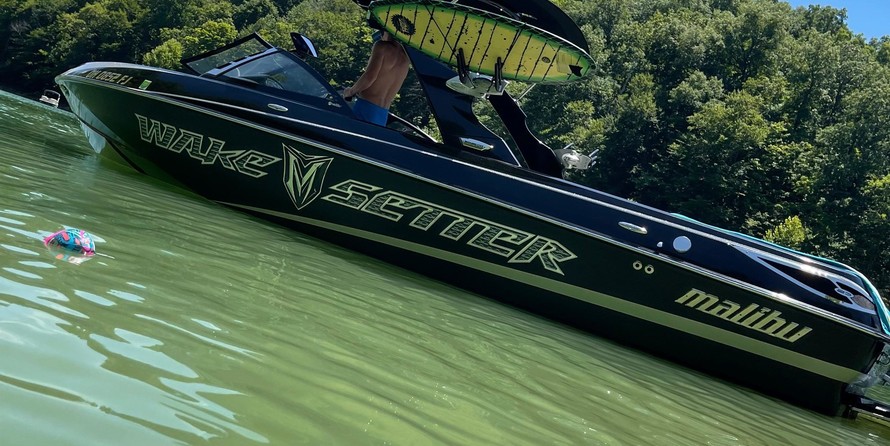 Malibu Wakesetter 23 LSV