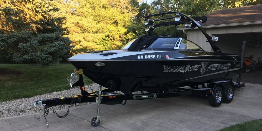 Malibu Wakesetter 23 LSV