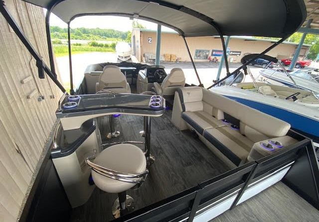 60 x 16 tri-toon passenger vessel