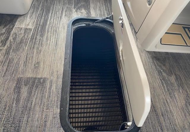 60 x 16 tri-toon passenger vessel