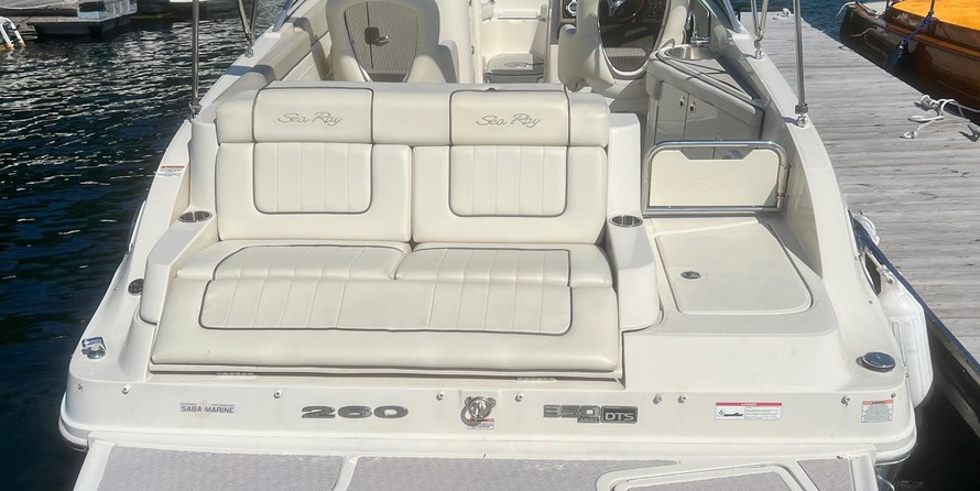 Sea Ray 260 Sundeck