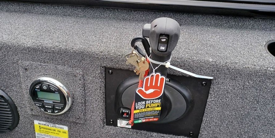 Lund Boats 1975 Pro-V Sport