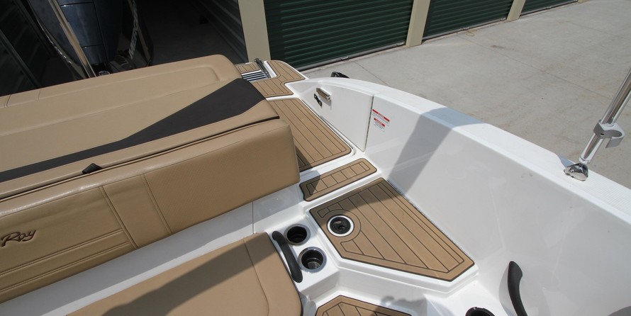 Sea Ray SPX 210 OB