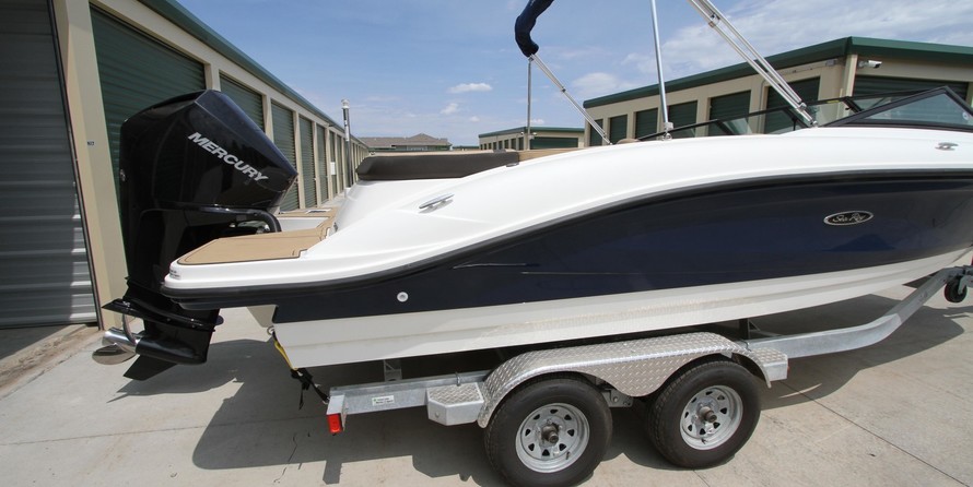 Sea Ray SPX 210 OB