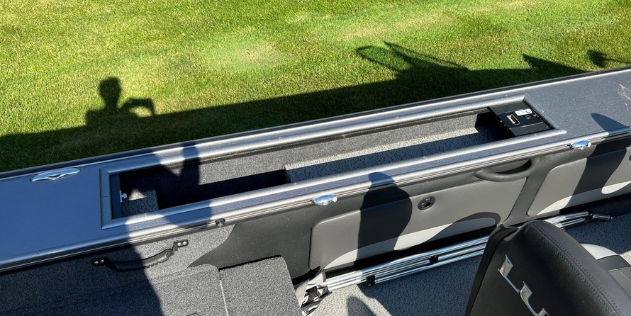 Lund Boats 2175 Pro-V Sport