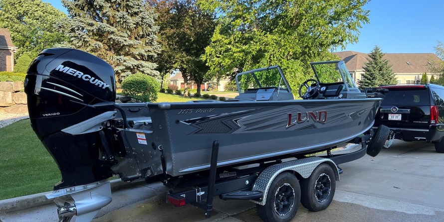 Lund Boats 2175 Pro-V Sport