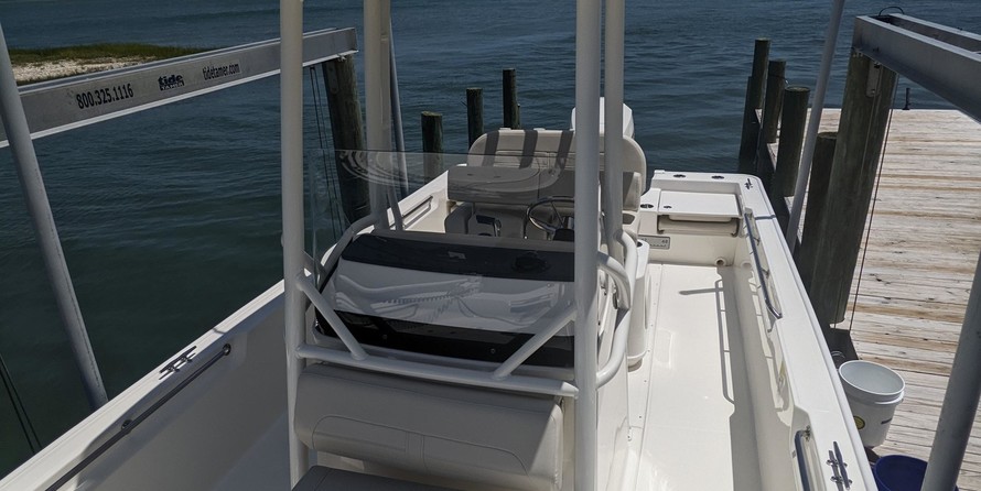 Boston Whaler 210 Montauk