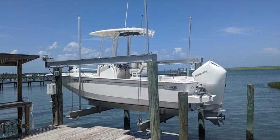 Boston Whaler 210 Montauk