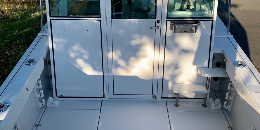 Glacier bay isle runner blue hull 2670