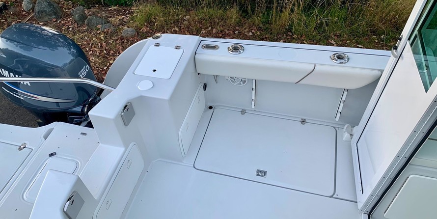 Glacier bay isle runner blue hull 2670