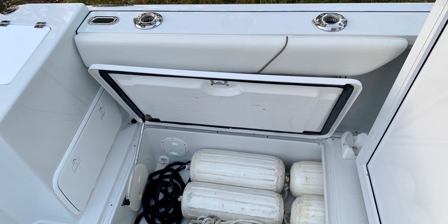 Glacier bay isle runner blue hull 2670