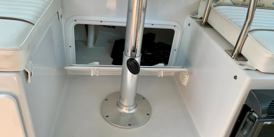 Glacier bay isle runner blue hull 2670