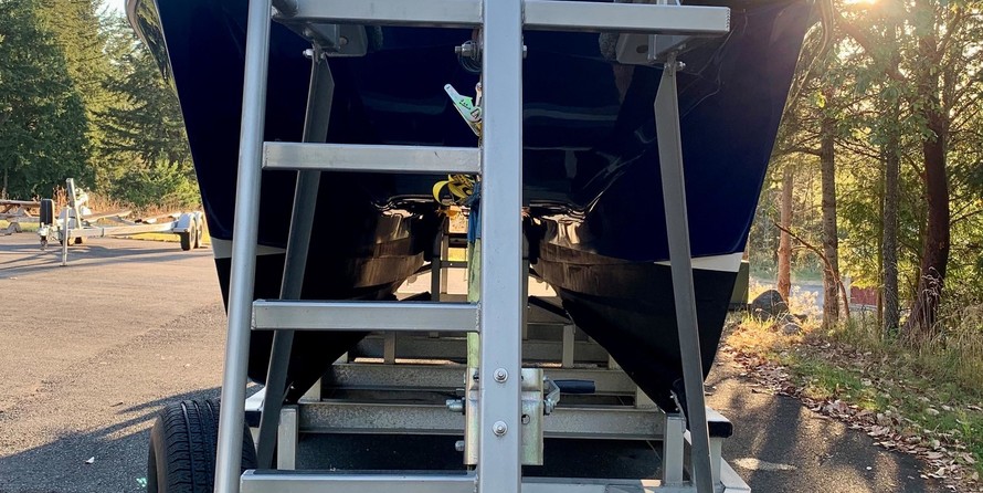 Glacier bay isle runner blue hull 2670